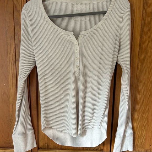 aerie Tops - aerie Ribbed Henley Long-Sleeve Top - Light Cream